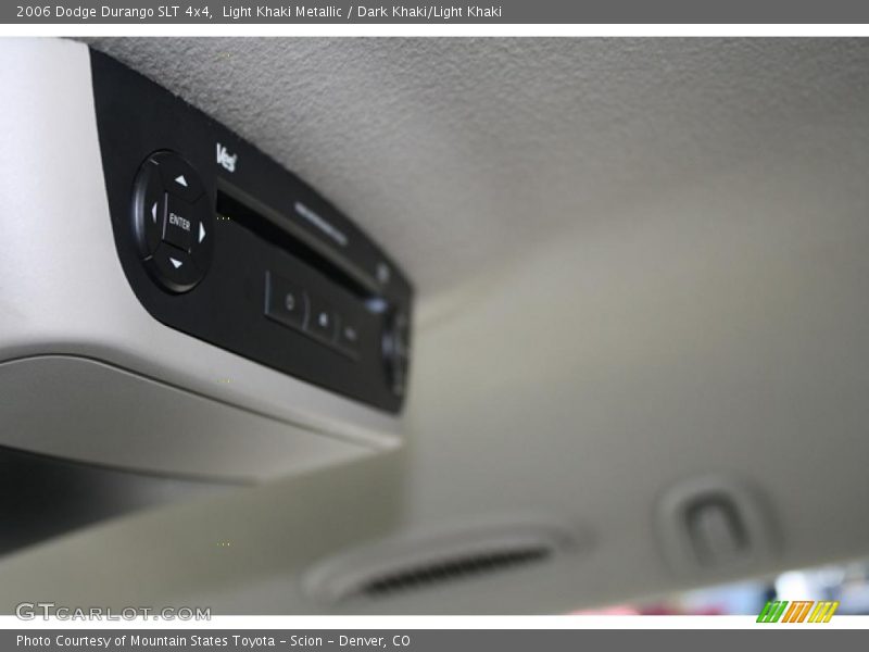 Light Khaki Metallic / Dark Khaki/Light Khaki 2006 Dodge Durango SLT 4x4