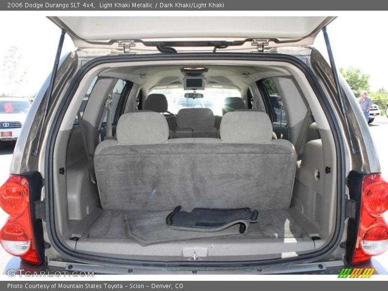 Light Khaki Metallic / Dark Khaki/Light Khaki 2006 Dodge Durango SLT 4x4