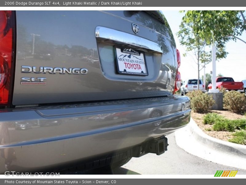 Light Khaki Metallic / Dark Khaki/Light Khaki 2006 Dodge Durango SLT 4x4