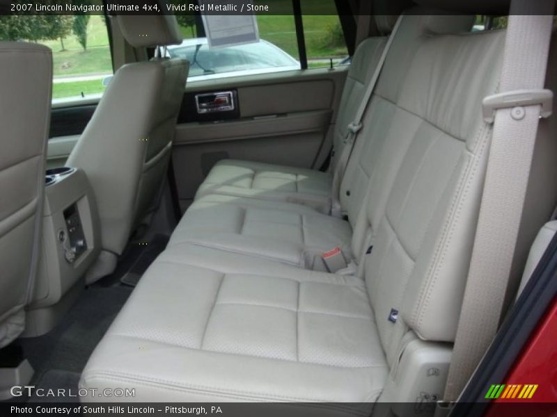 Vivid Red Metallic / Stone 2007 Lincoln Navigator Ultimate 4x4
