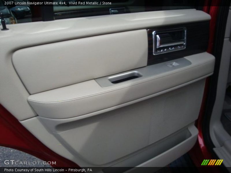 Vivid Red Metallic / Stone 2007 Lincoln Navigator Ultimate 4x4