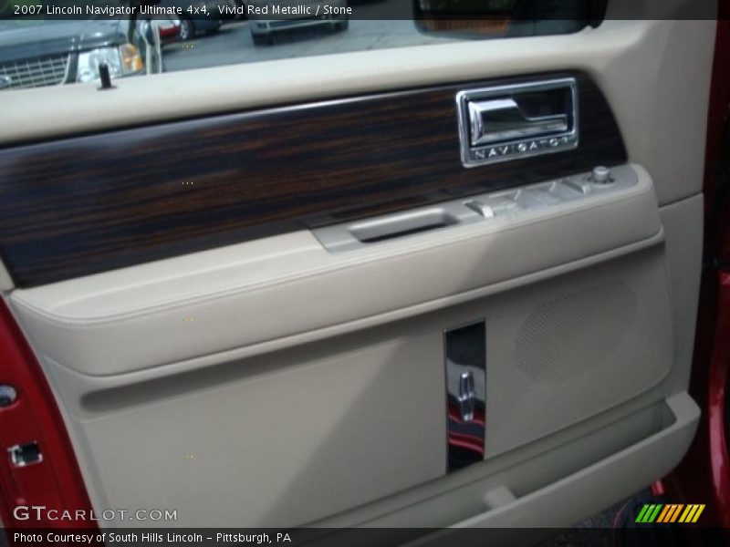 Vivid Red Metallic / Stone 2007 Lincoln Navigator Ultimate 4x4