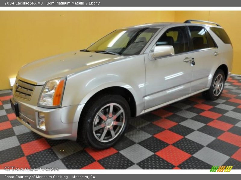 Light Platinum Metallic / Ebony 2004 Cadillac SRX V8