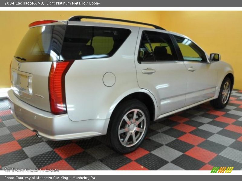 Light Platinum Metallic / Ebony 2004 Cadillac SRX V8