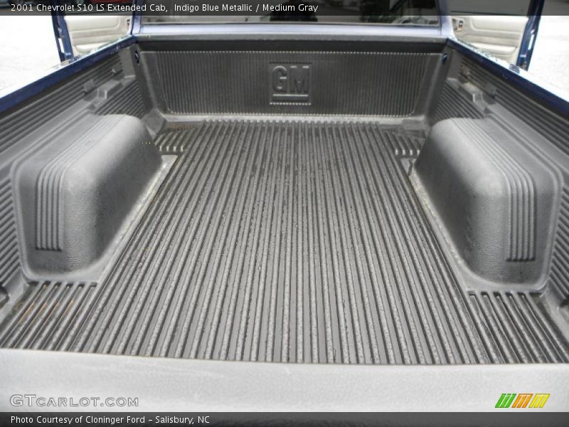 Indigo Blue Metallic / Medium Gray 2001 Chevrolet S10 LS Extended Cab