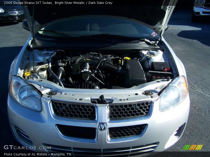 Bright Silver Metallic / Dark Slate Grey 2006 Dodge Stratus SXT Sedan