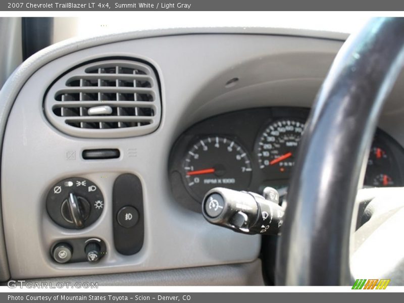 Summit White / Light Gray 2007 Chevrolet TrailBlazer LT 4x4
