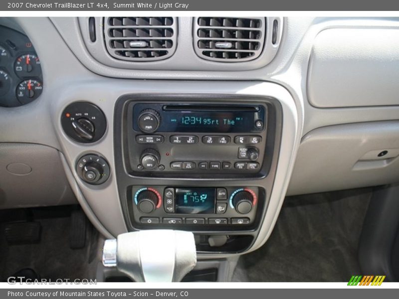 Summit White / Light Gray 2007 Chevrolet TrailBlazer LT 4x4
