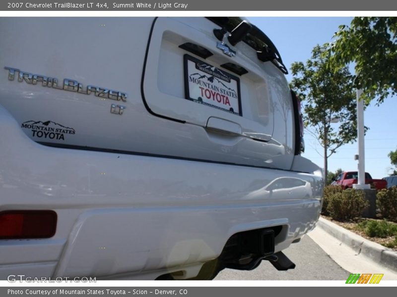Summit White / Light Gray 2007 Chevrolet TrailBlazer LT 4x4