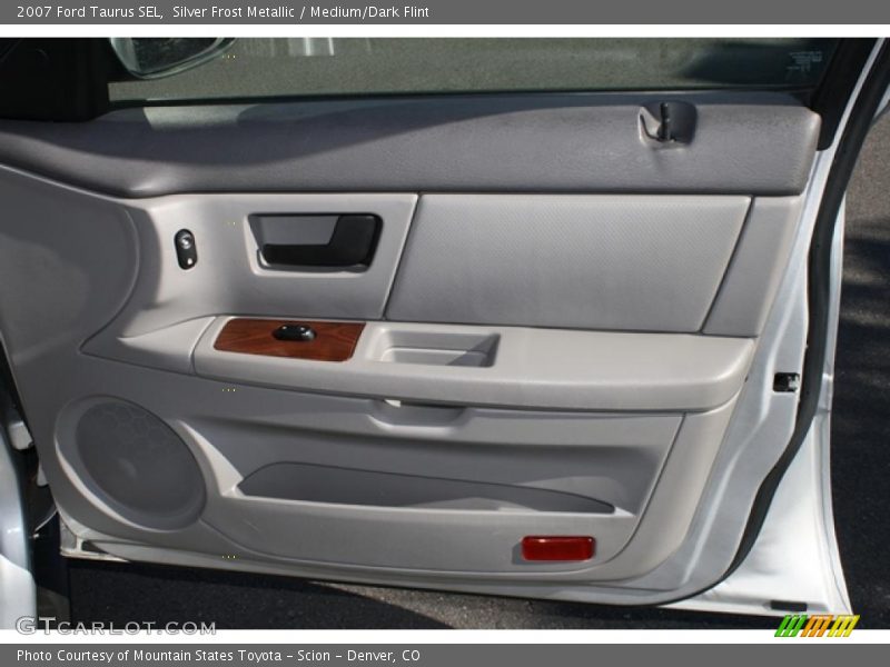 Silver Frost Metallic / Medium/Dark Flint 2007 Ford Taurus SEL