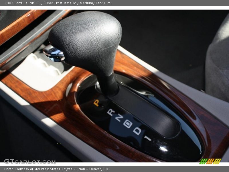 Silver Frost Metallic / Medium/Dark Flint 2007 Ford Taurus SEL