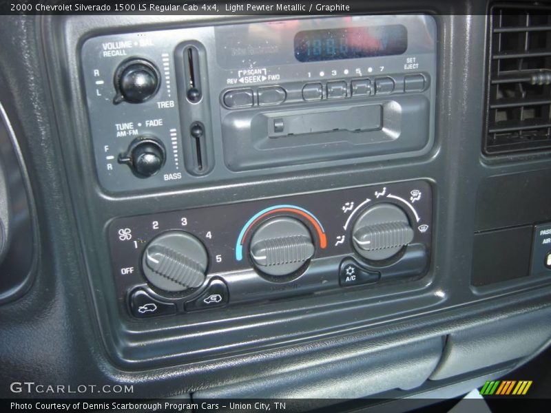Light Pewter Metallic / Graphite 2000 Chevrolet Silverado 1500 LS Regular Cab 4x4