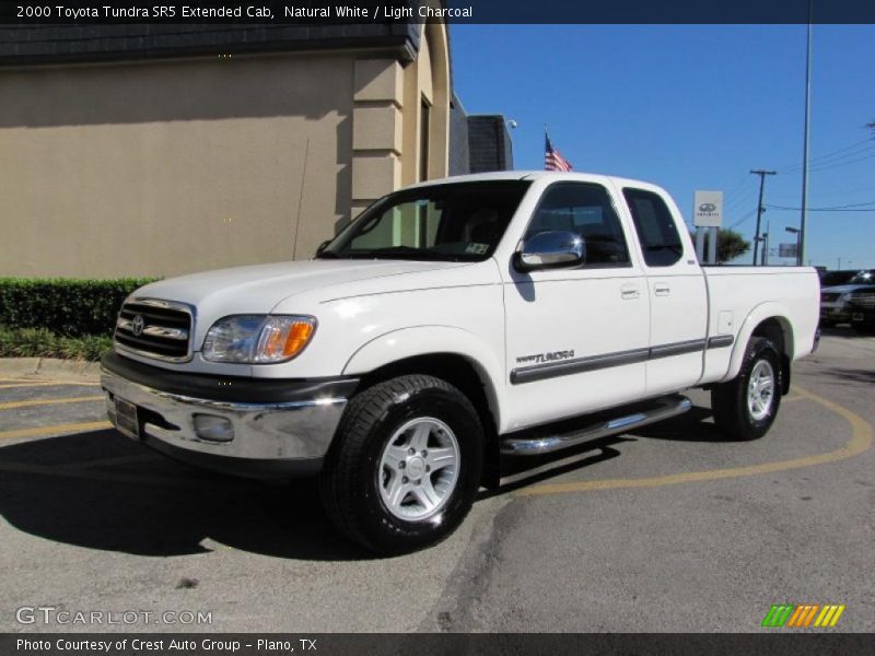 Natural White / Light Charcoal 2000 Toyota Tundra SR5 Extended Cab
