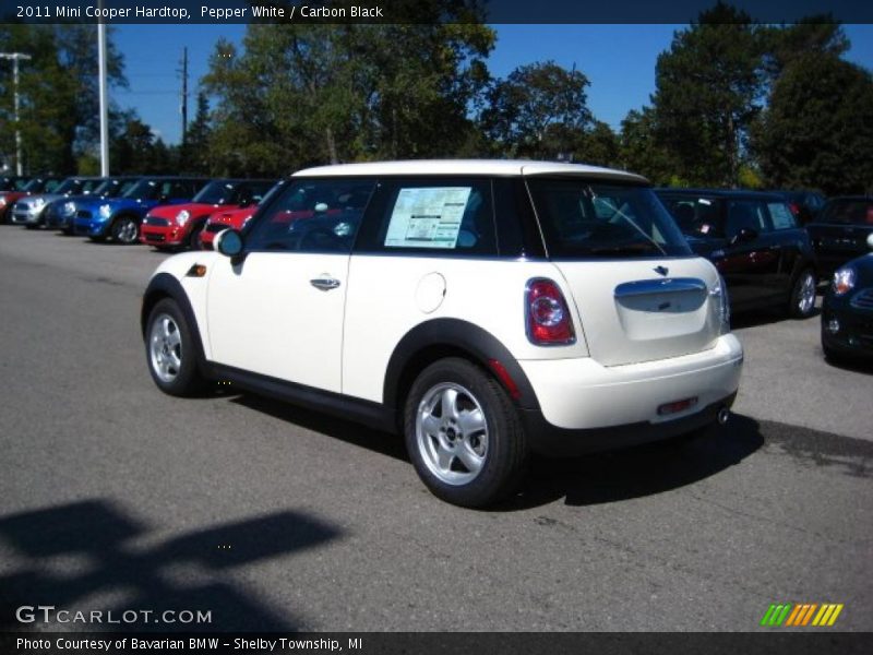 Pepper White / Carbon Black 2011 Mini Cooper Hardtop