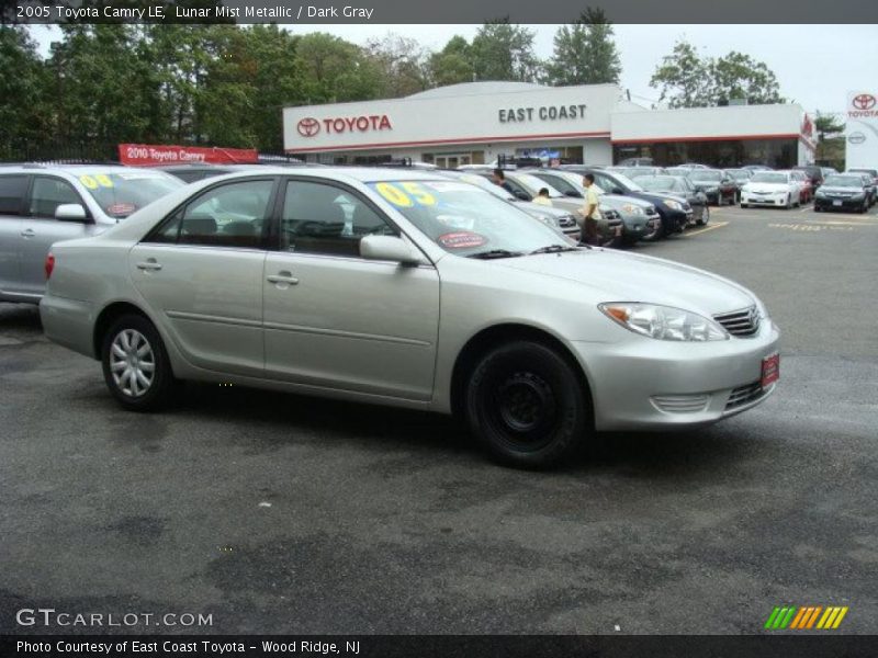 Lunar Mist Metallic / Dark Gray 2005 Toyota Camry LE