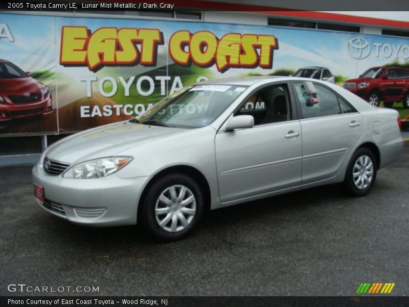 Lunar Mist Metallic / Dark Gray 2005 Toyota Camry LE