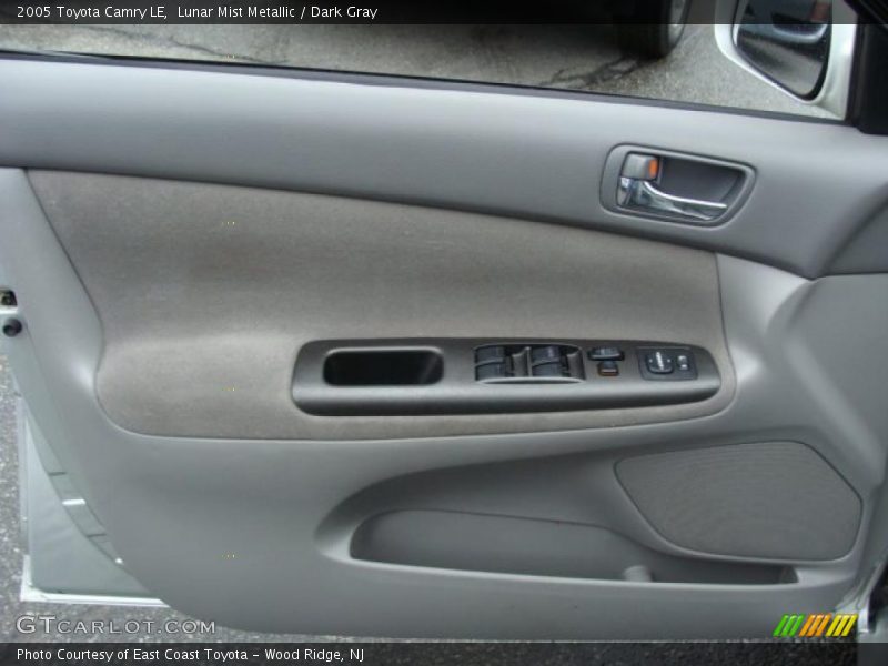 Lunar Mist Metallic / Dark Gray 2005 Toyota Camry LE