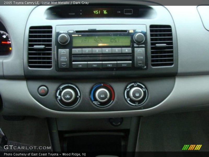 Lunar Mist Metallic / Dark Gray 2005 Toyota Camry LE