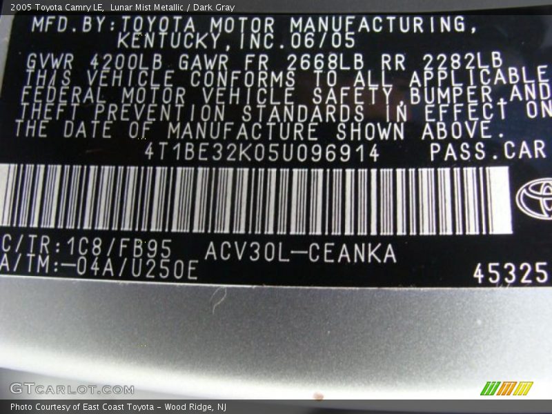 Lunar Mist Metallic / Dark Gray 2005 Toyota Camry LE