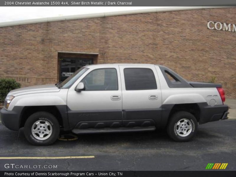 Silver Birch Metallic / Dark Charcoal 2004 Chevrolet Avalanche 1500 4x4