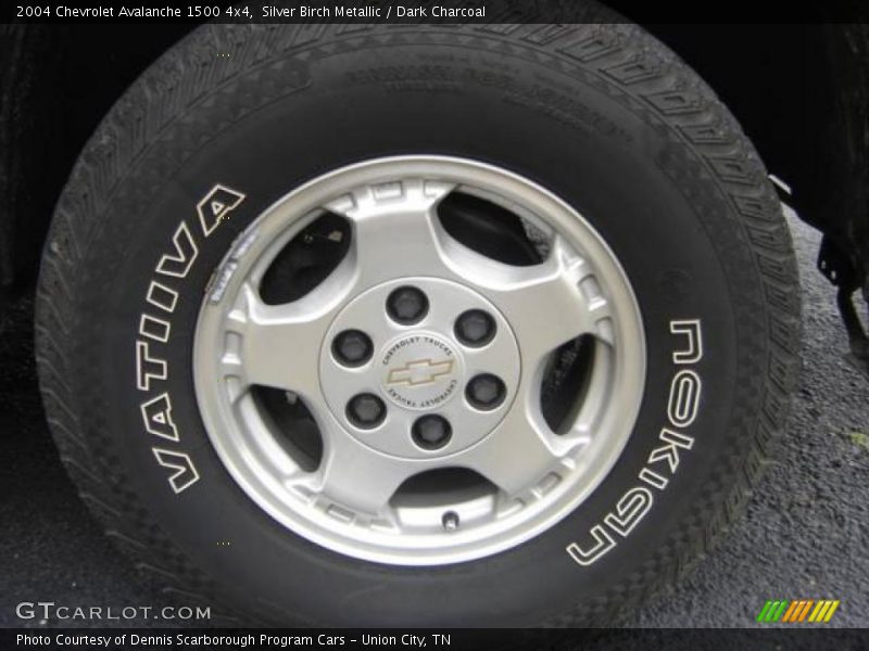 Silver Birch Metallic / Dark Charcoal 2004 Chevrolet Avalanche 1500 4x4