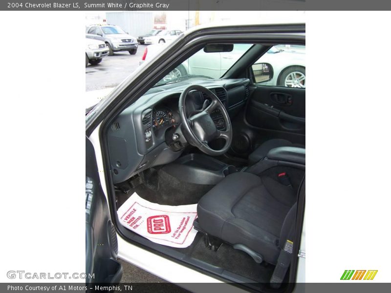 Summit White / Graphite Gray 2004 Chevrolet Blazer LS