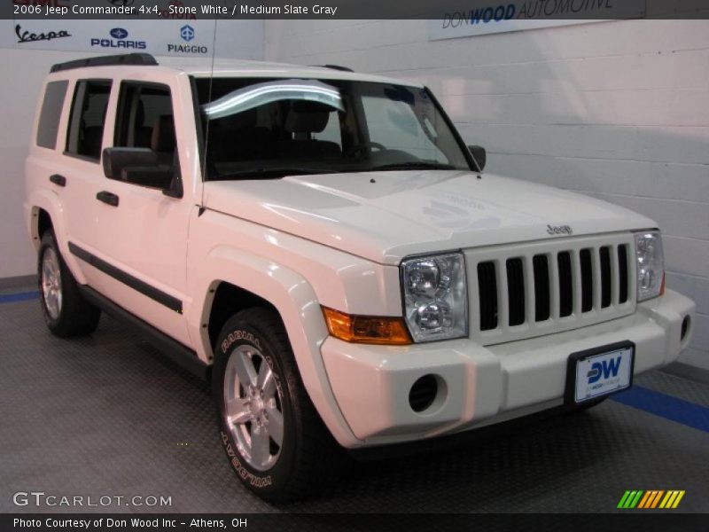 Stone White / Medium Slate Gray 2006 Jeep Commander 4x4