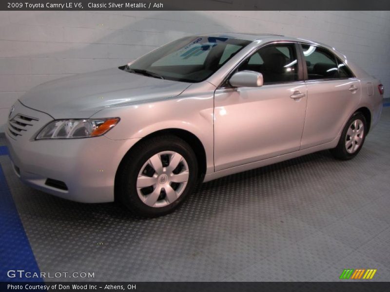 Classic Silver Metallic / Ash 2009 Toyota Camry LE V6