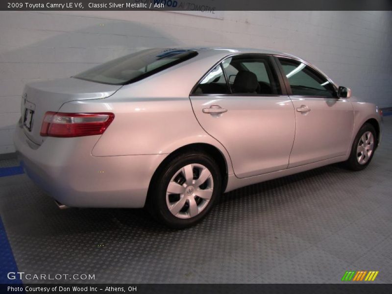 Classic Silver Metallic / Ash 2009 Toyota Camry LE V6