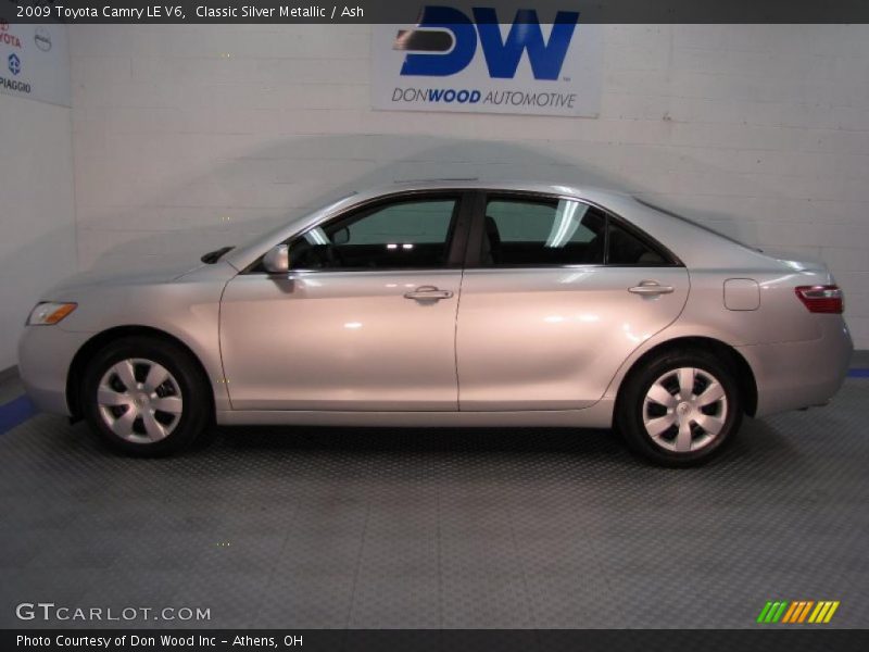 Classic Silver Metallic / Ash 2009 Toyota Camry LE V6