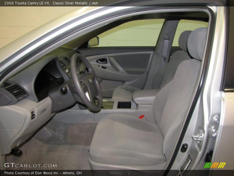 Classic Silver Metallic / Ash 2009 Toyota Camry LE V6