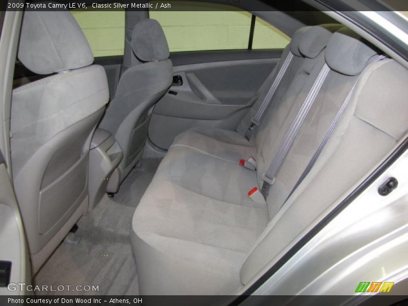 Classic Silver Metallic / Ash 2009 Toyota Camry LE V6
