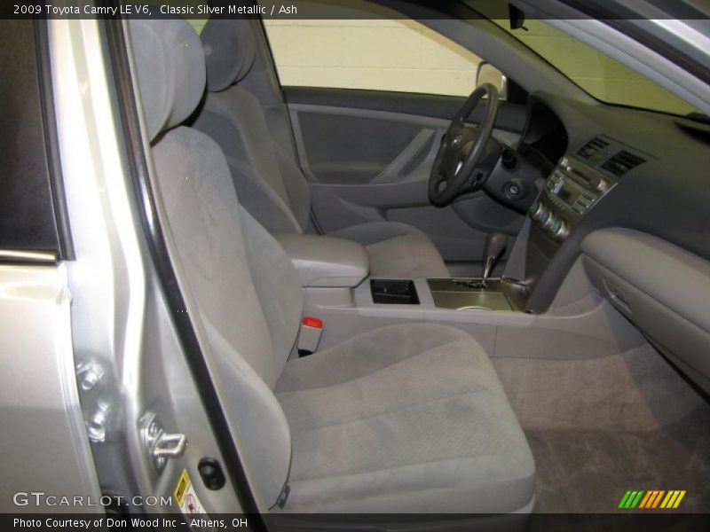Classic Silver Metallic / Ash 2009 Toyota Camry LE V6
