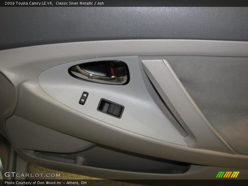 Classic Silver Metallic / Ash 2009 Toyota Camry LE V6