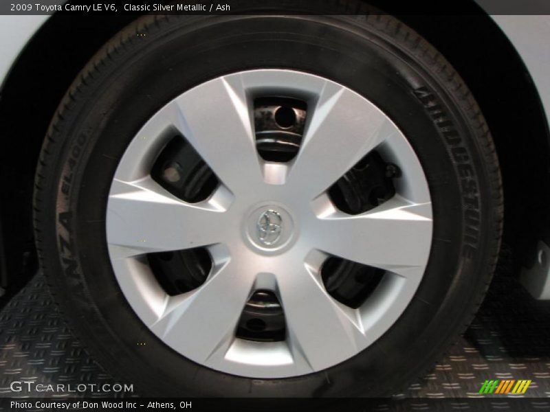 Classic Silver Metallic / Ash 2009 Toyota Camry LE V6