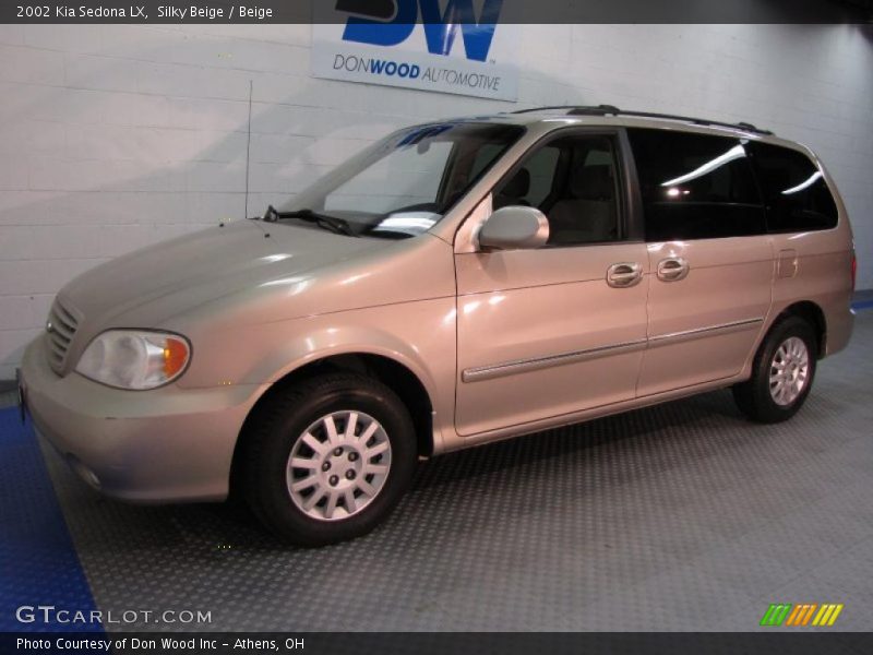 Silky Beige / Beige 2002 Kia Sedona LX