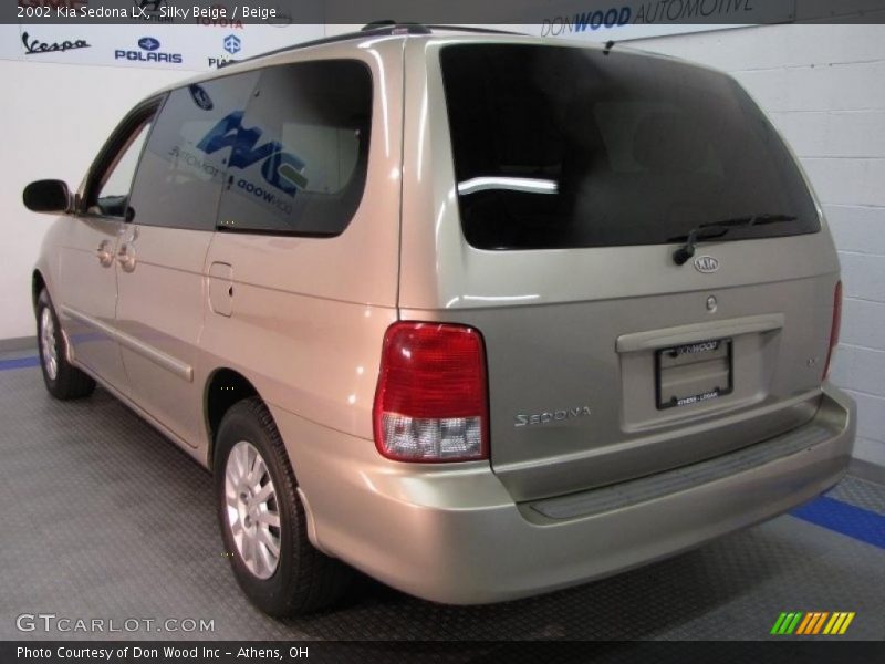 Silky Beige / Beige 2002 Kia Sedona LX