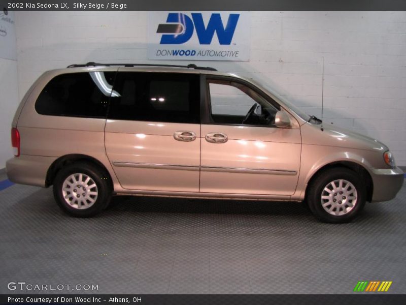 Silky Beige / Beige 2002 Kia Sedona LX