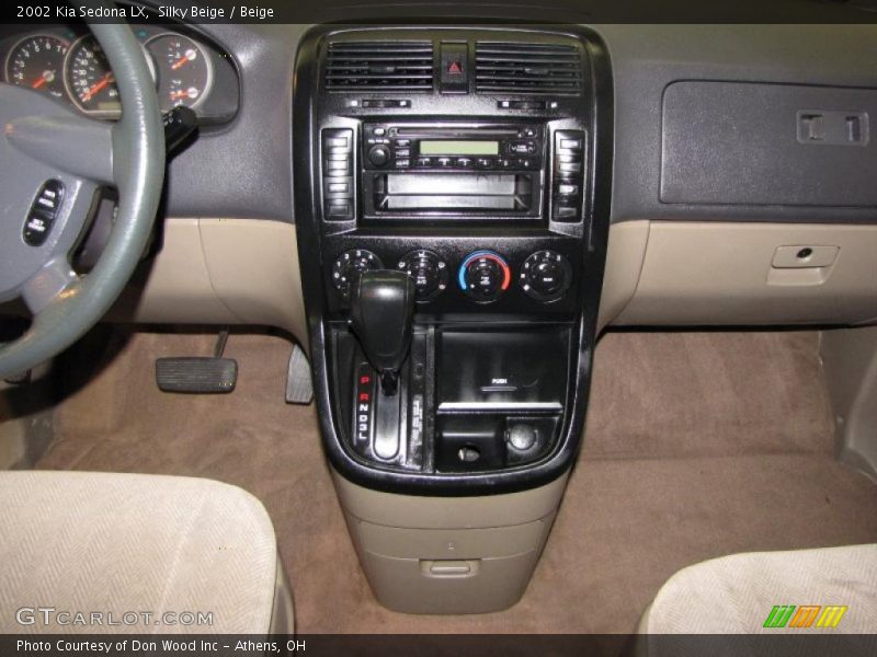 Silky Beige / Beige 2002 Kia Sedona LX