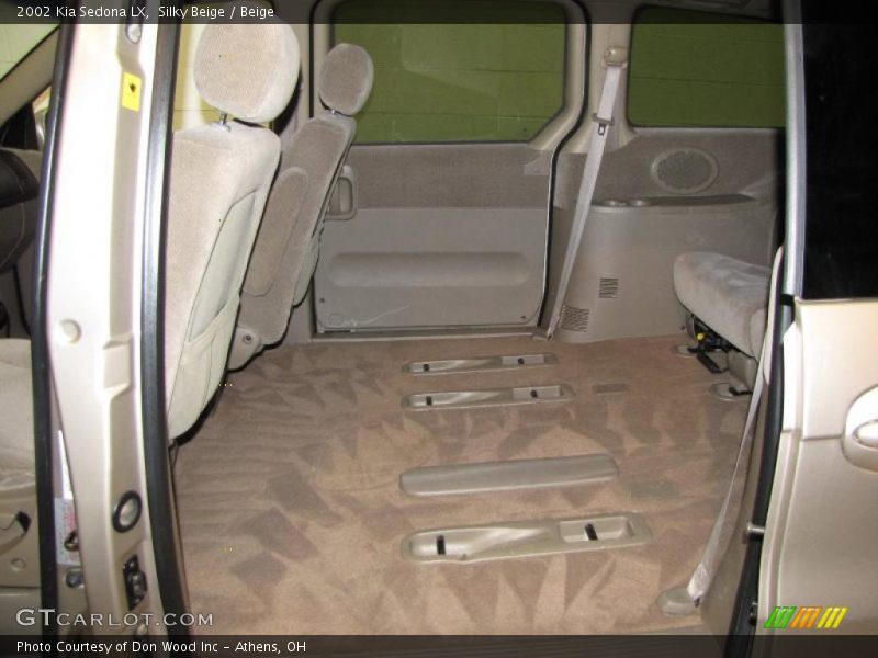 Silky Beige / Beige 2002 Kia Sedona LX