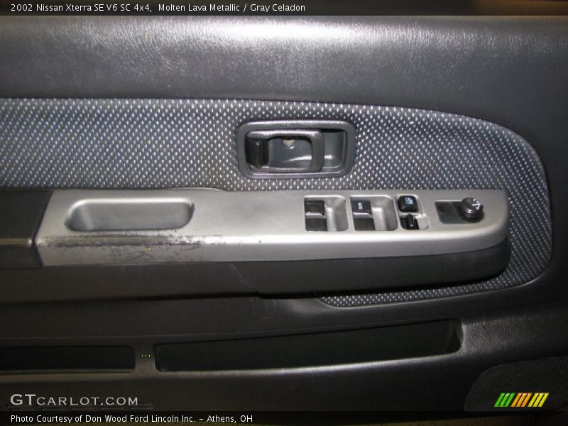 Molten Lava Metallic / Gray Celadon 2002 Nissan Xterra SE V6 SC 4x4