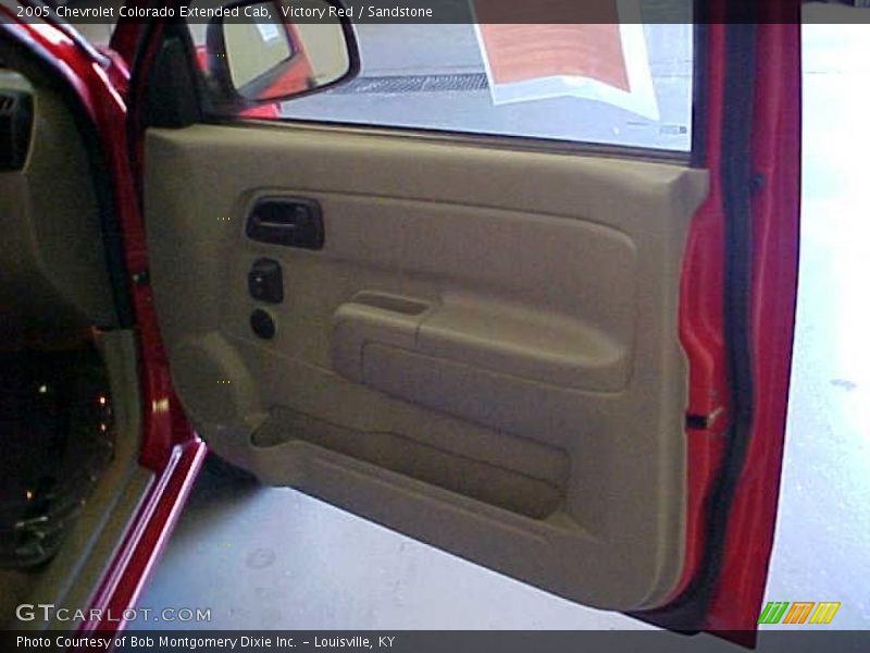 Victory Red / Sandstone 2005 Chevrolet Colorado Extended Cab