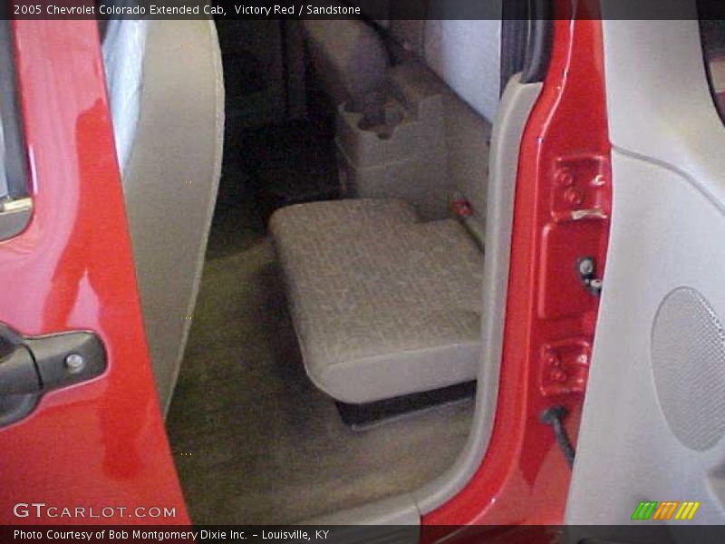 Victory Red / Sandstone 2005 Chevrolet Colorado Extended Cab