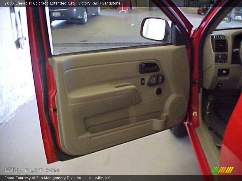 Victory Red / Sandstone 2005 Chevrolet Colorado Extended Cab