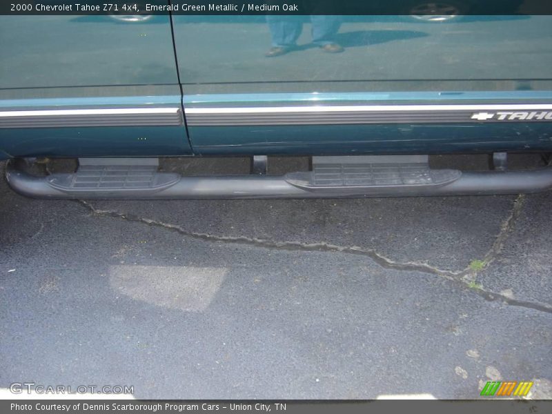 Emerald Green Metallic / Medium Oak 2000 Chevrolet Tahoe Z71 4x4