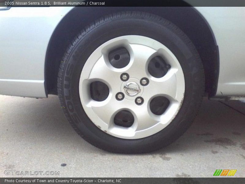 Brilliant Aluminum / Charcoal 2005 Nissan Sentra 1.8 S