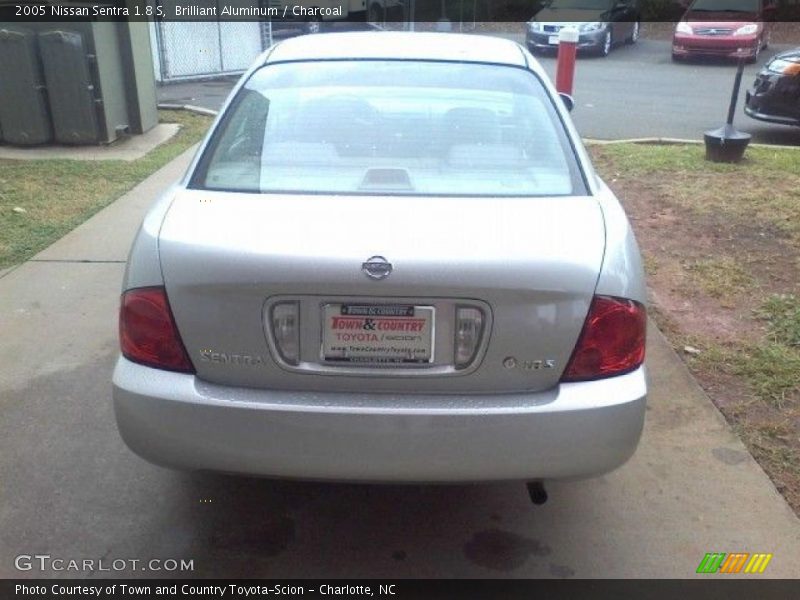 Brilliant Aluminum / Charcoal 2005 Nissan Sentra 1.8 S