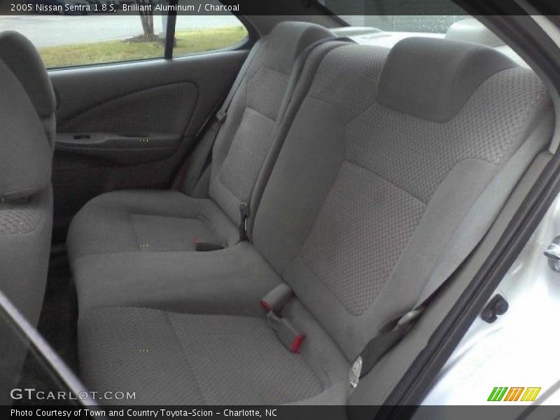 Brilliant Aluminum / Charcoal 2005 Nissan Sentra 1.8 S
