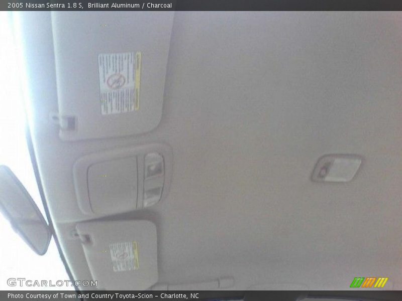 Brilliant Aluminum / Charcoal 2005 Nissan Sentra 1.8 S