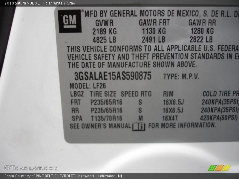 Polar White / Gray 2010 Saturn VUE XE